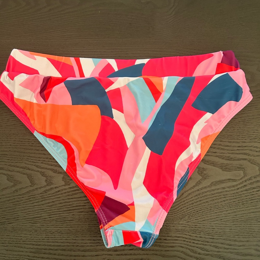 Colorful Abstract Bikini Set - Picture 7 of 9